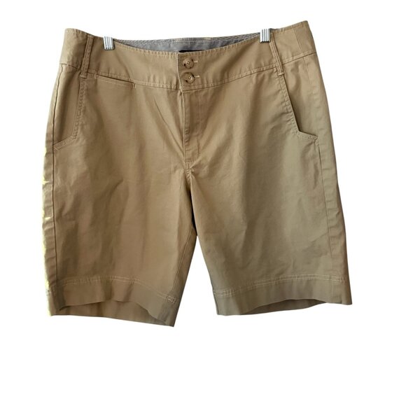 Eddie Bauer Womens Blakely Fit Khaki Bermuda Shorts Size 16 100% Cotton NWT - Picture 1 of 5